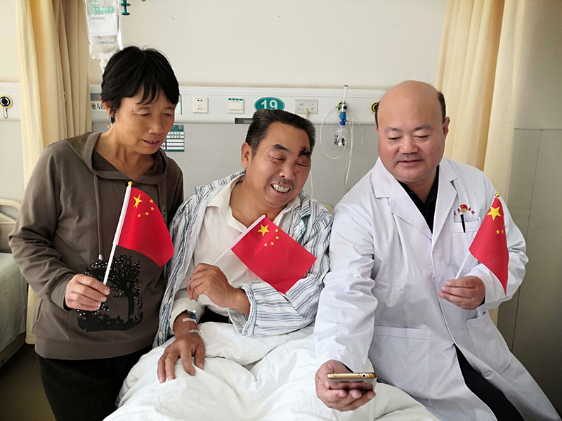 17 10��1�գ�������������ҽ���Ͽ���ҽԺ��ƶ��������������ҹ����뻼�ߡ��������ԢĿ����70����ף�����������������������.jpg